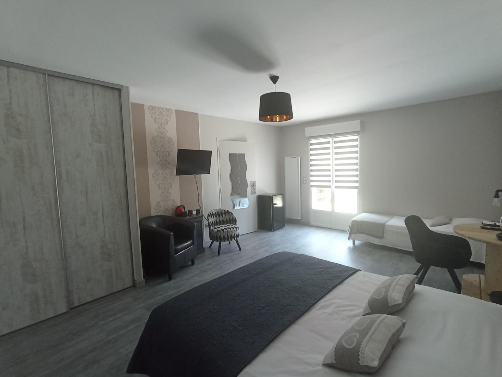 Chambres Et Tables D'Hotes " O Doux Matins " Aux Portes De Chinon Riviere  Luaran gambar